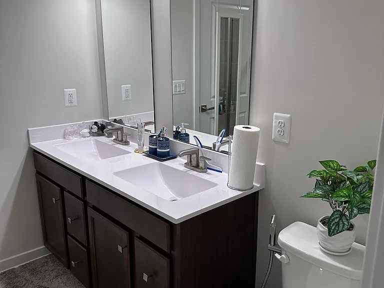 Master Bathroom 1, 1st Floor.