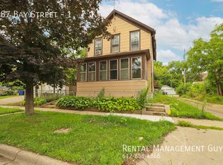 587 Bay St #1, Saint Paul, MN 55102