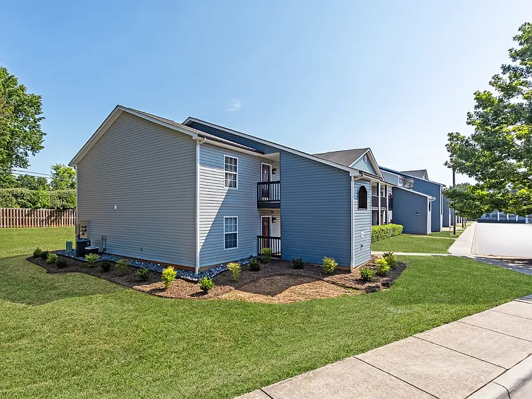 Sharon Pointe Apartment Homes — Photo 31