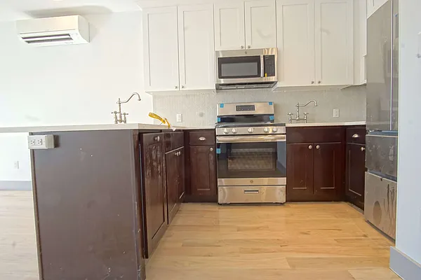 Rented by Lofts and Flats LLC | media 15