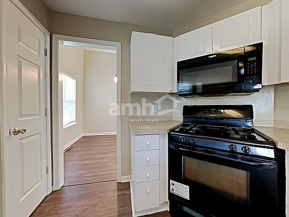 5th image of 1703 Graywood Dr SE