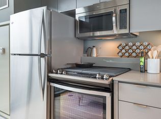 2735 W Belden Ave #N-811, Chicago, IL 60647