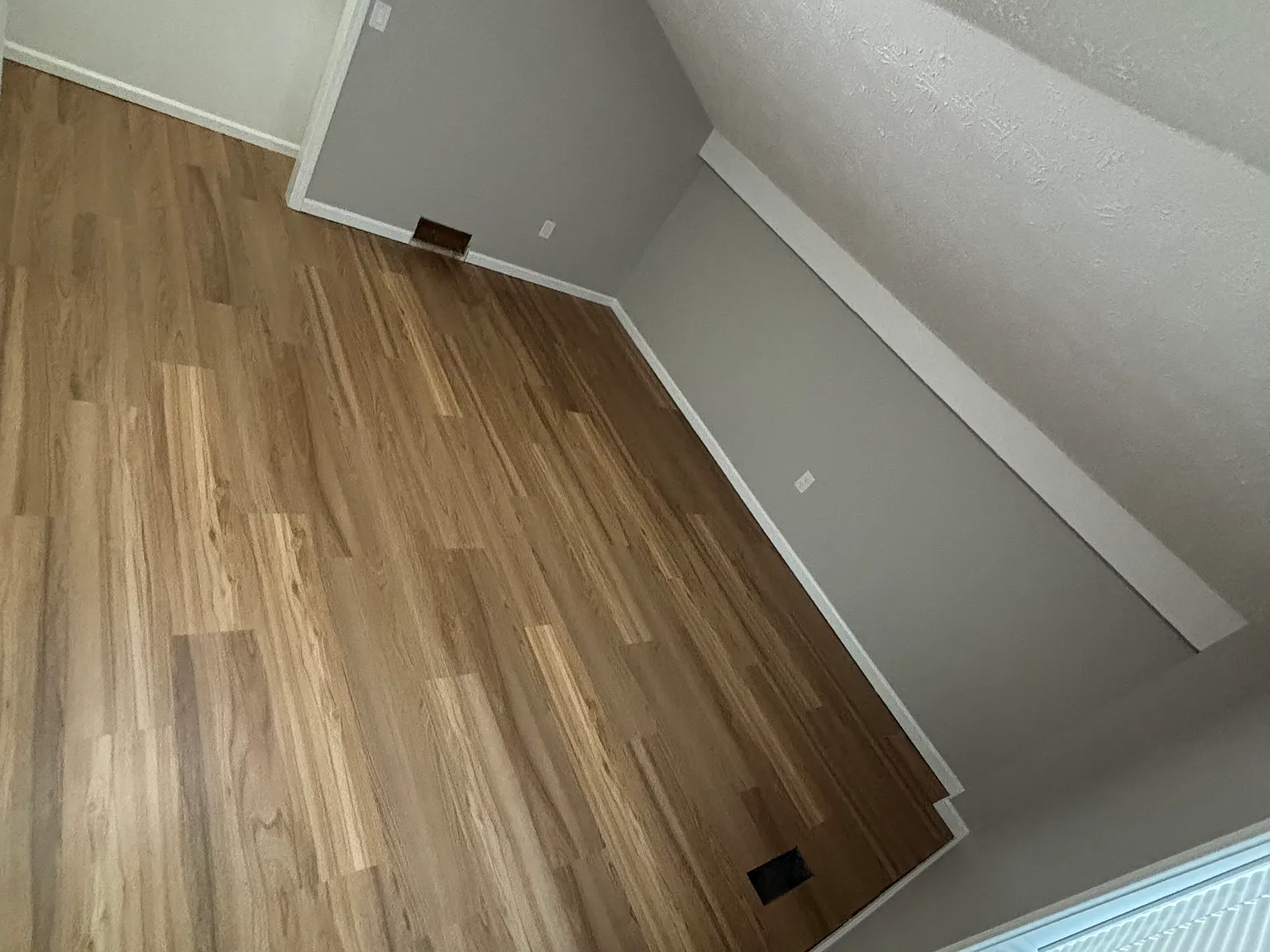 5 bed, 2200 sqft, $2,750 — Photo 1