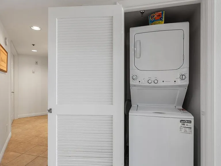400 N Pacific St N #110 — Photo 21