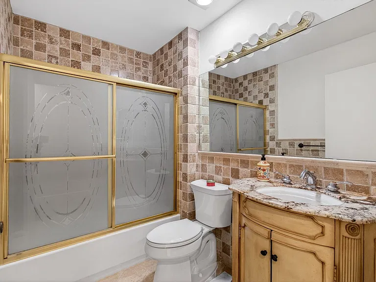 7865 La Mirada Dr — Photo 46