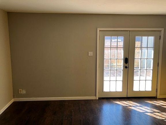 4th image of 10922 Crown Park