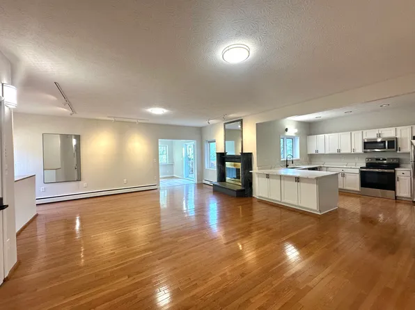 424-426 Broadway #D, Rochester, NY 14607