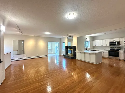 424-426 Broadway #D Photo 1