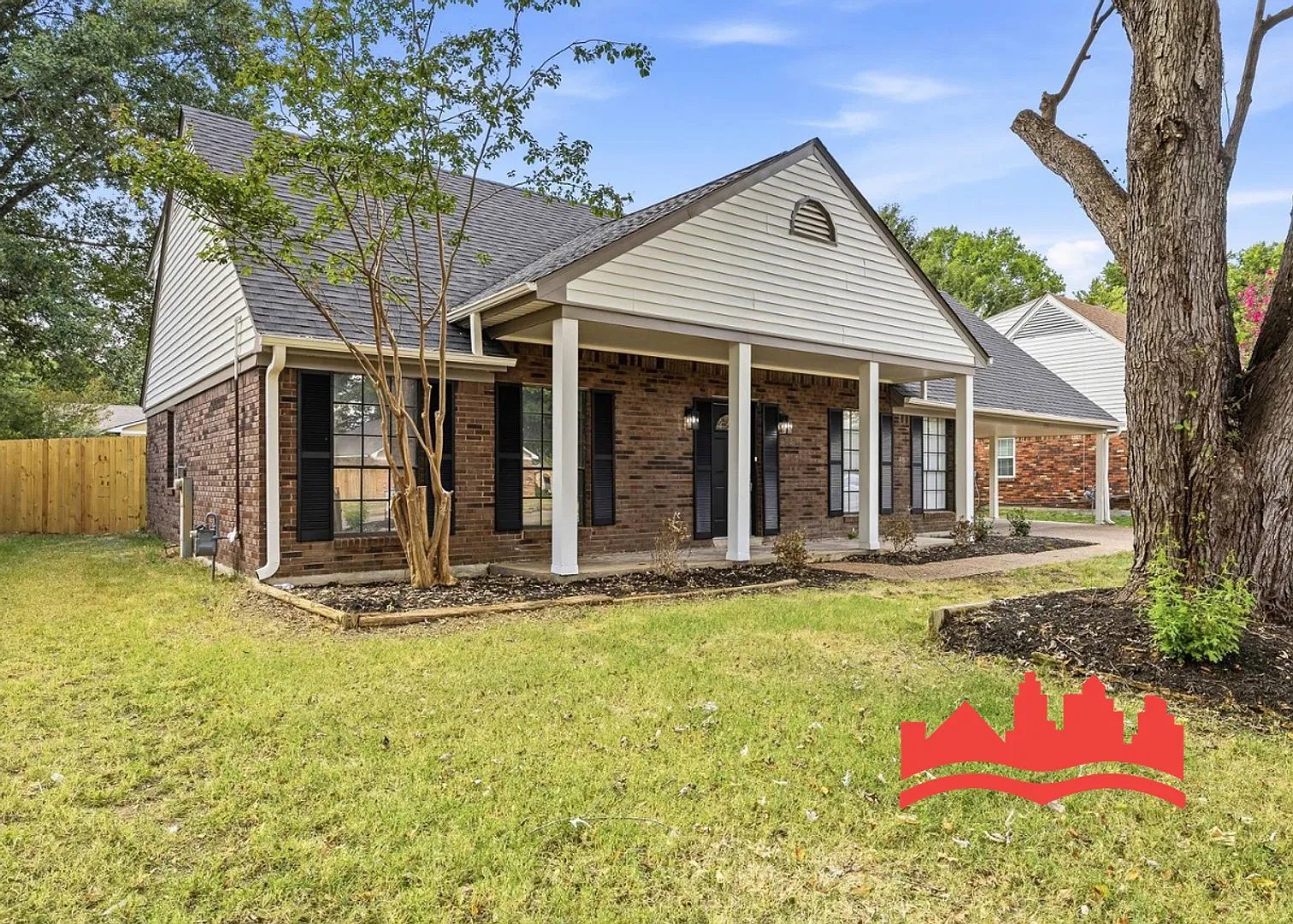 Welcome to 3915 Clover Hill Dr! — Photo 4