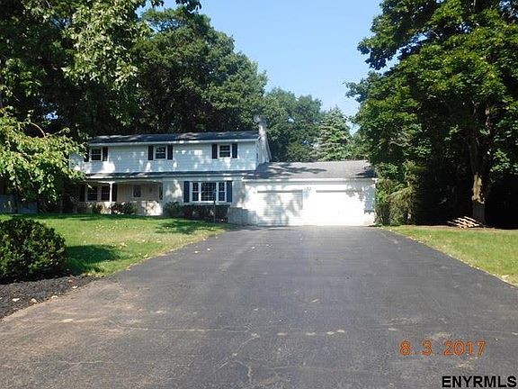 3rd image of 5 Terrace Ct