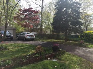 20 Doradell Dr, Holbrook, NY 11741
