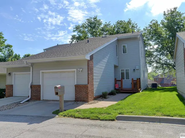 763 N 130th Plz, Omaha, NE 68154