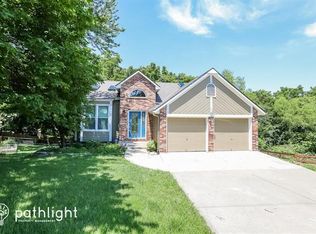 7610 NW 69th Ter, Kansas City, MO 64152