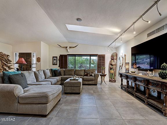 4th image of 4550 N Placita De Las Chacras