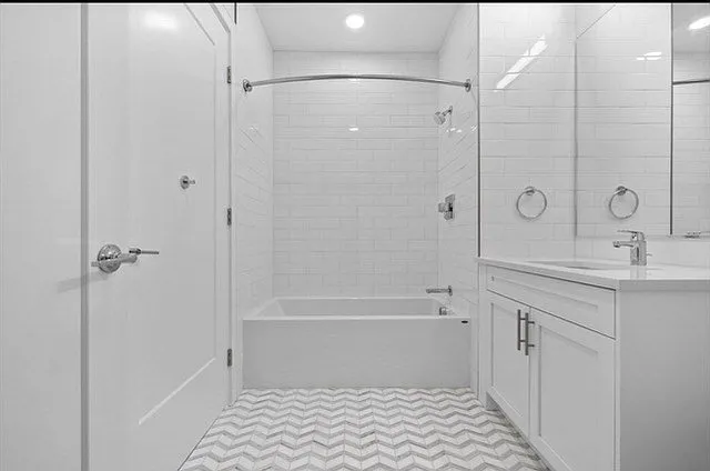 301 Border St #601 — Photo 22