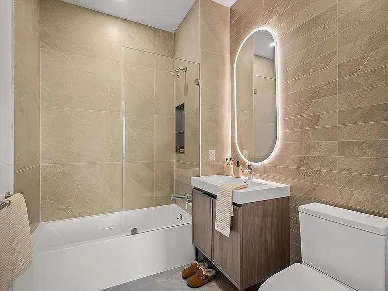 20 Rockwell Pl #Penthouse 3903S — Photo 6
