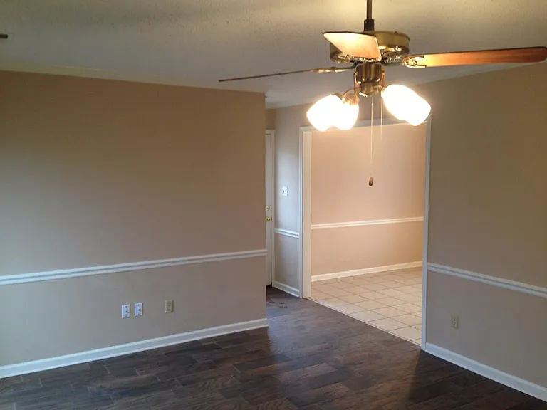 720 Clarington Dr — Photo 9