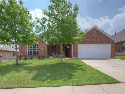 1414 Lowes Farm Pkwy, Mansfield, TX, 76063