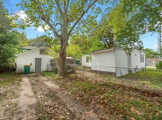 404 7th St, Baytown, TX 77520