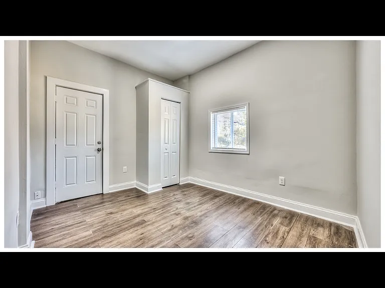 2220 Lyndhurst Ave #1 — Photo 8