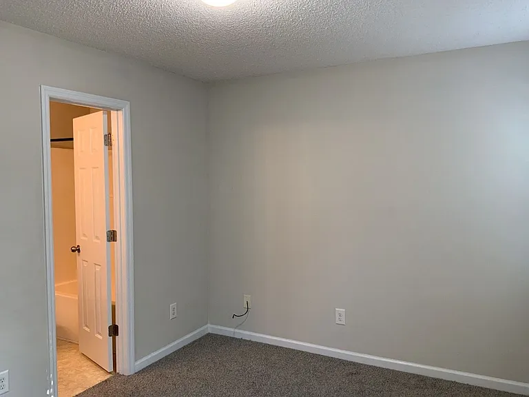 5008 Banister Loop — Photo 13