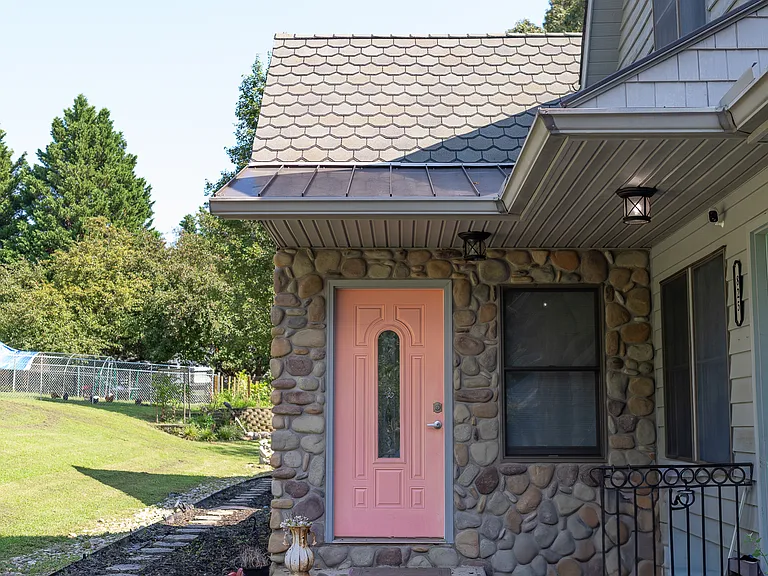 825 Cove Point Rd — Photo 21