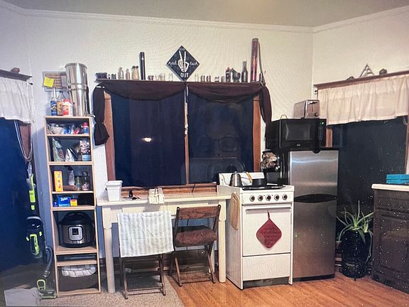 5th image of 30 Grove St APT 3