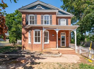 334 E 1st Ave, Charles Town, WV 25414