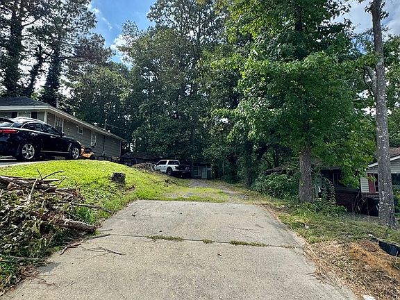 4th image of 301B Fields Ave