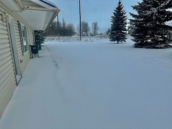 4th image of 3130 Meadow Glen Ln #3130