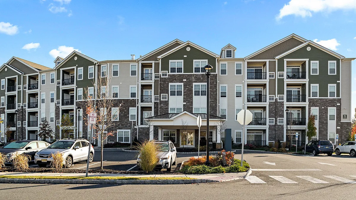 Building Photo - Horizons at Autumn Ridge - Senior