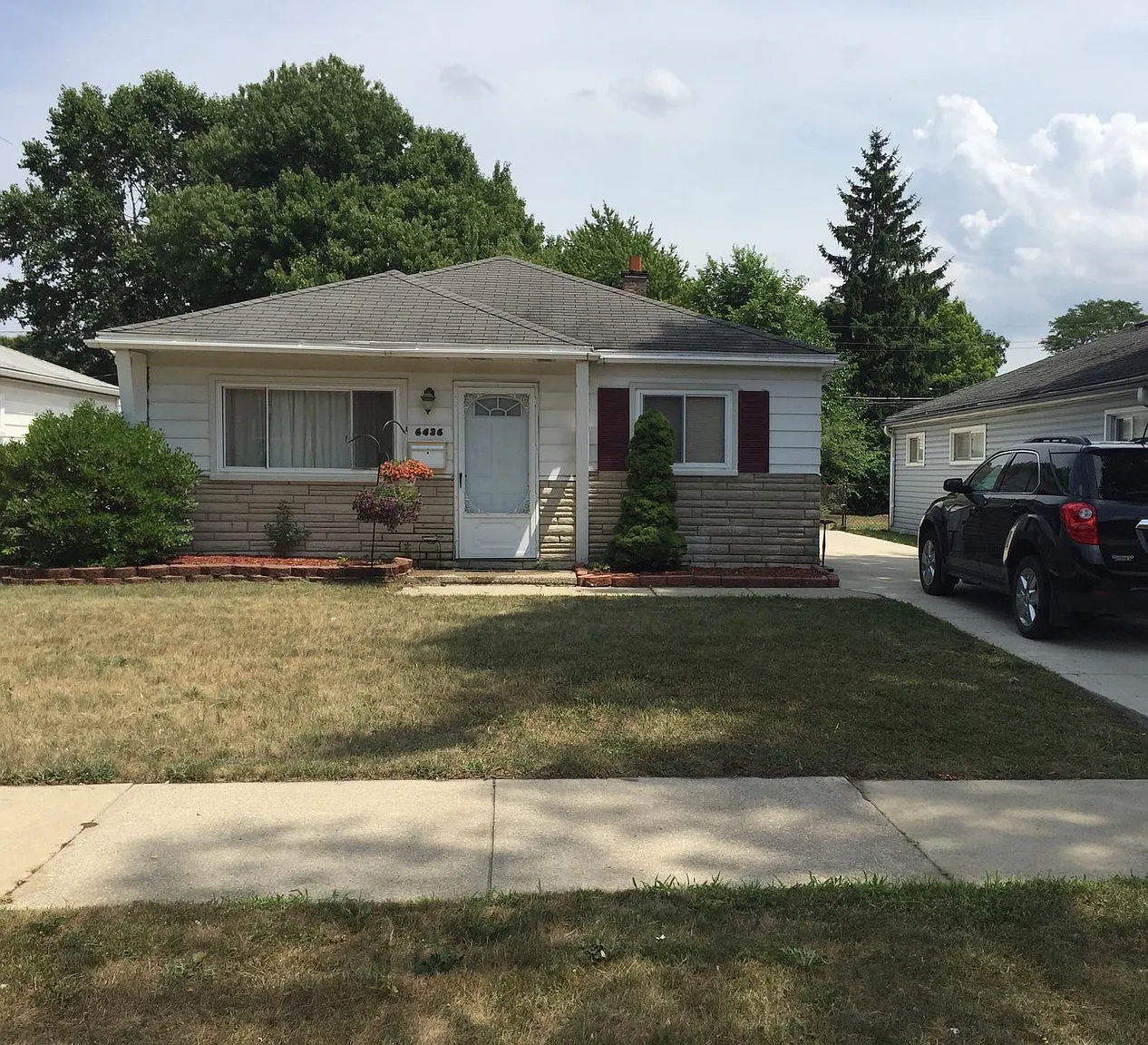 6436 N Waverly St photo 1