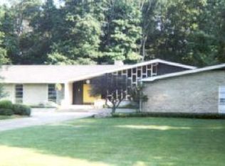 1347 Saint Albans Dr, Youngstown, OH