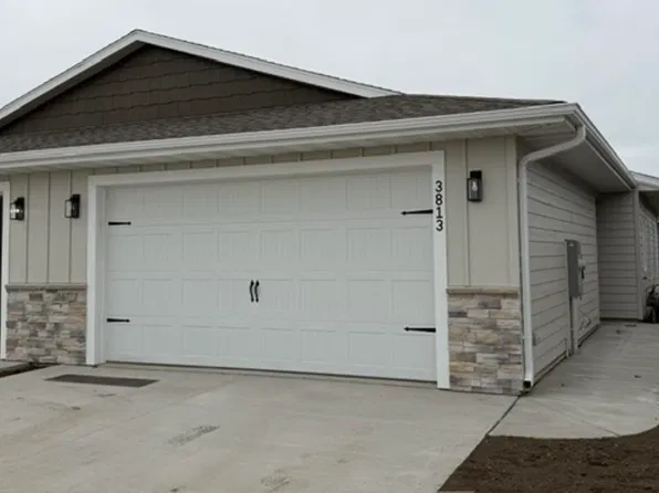 3813 S Joanne Ave, Sioux Falls, SD 57106