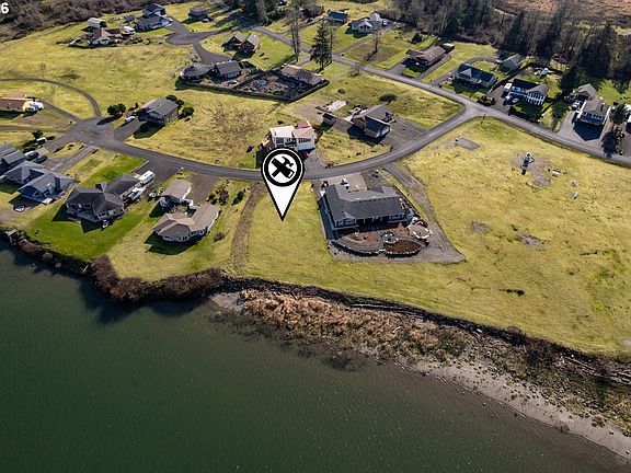 3rd image of 0 Columbia River Rd