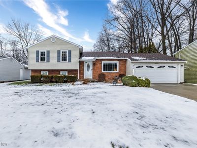 26948 Southwood Ln, Olmsted Township, OH, 44138
