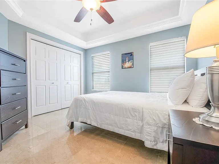 15 Somerset St #603 — Photo 28