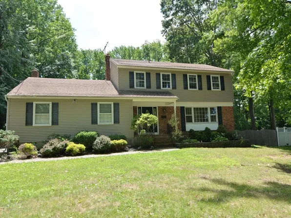 770 Park Ave, Belford, NJ 07718