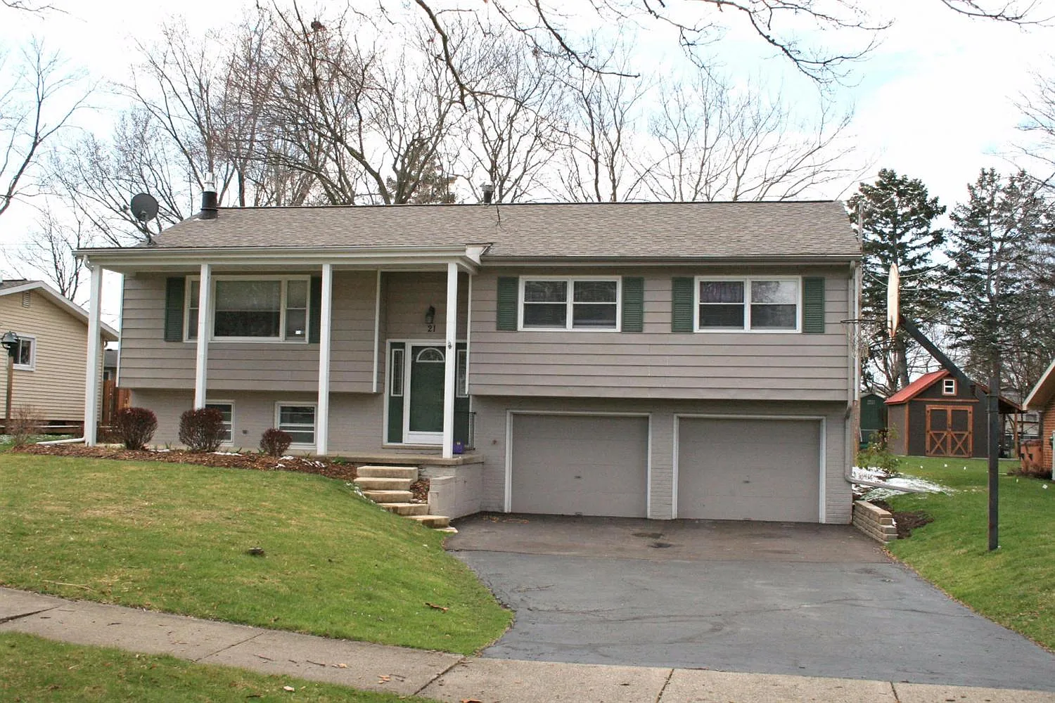 21 Sycamore Dr photo 1