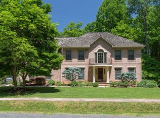 10100 Homar Pond Dr, Fairfax Station, VA 22039