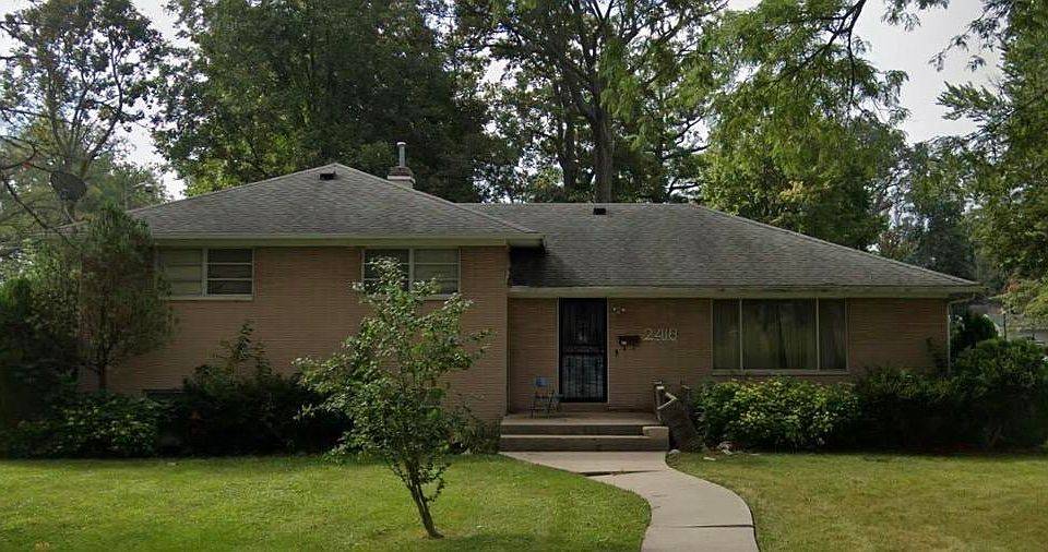 1st image of 2418 Shadyoak Dr