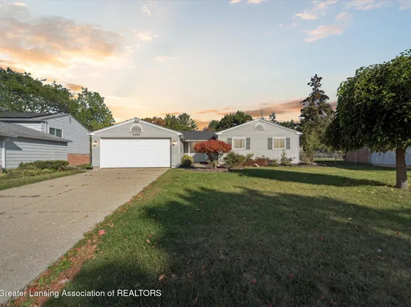 2625 Groesbeck Ave, Lansing, MI 48912