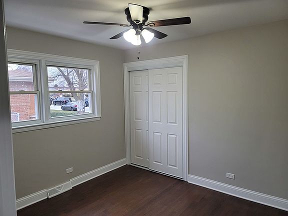 3rd image of 10313 S Lawler Ave