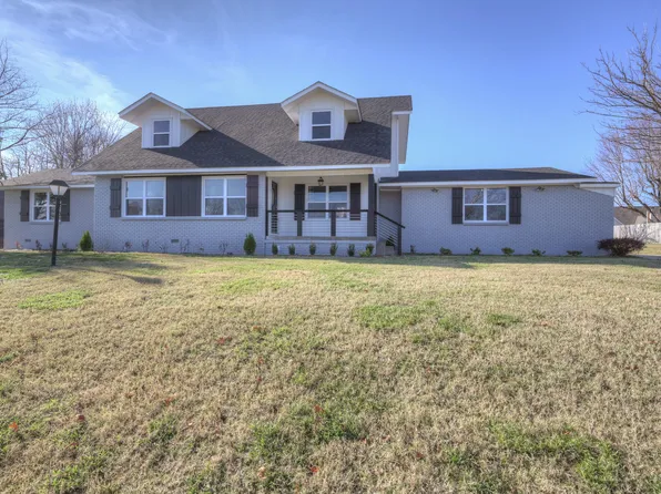 2118 Twin Hills Dr, Joplin, MO 64804