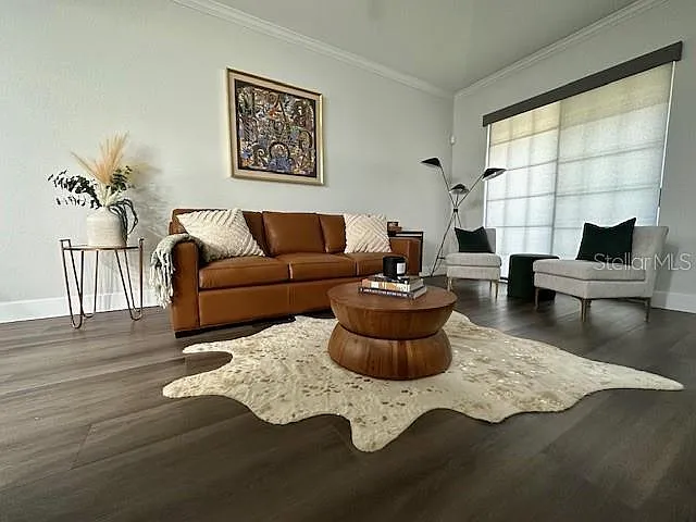 1 bed, 1.0 bath, 884 sqft, $2,150 — Photo 2