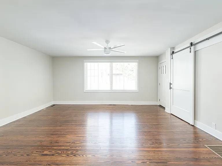 435 Wake St — Photo 3