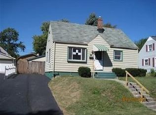 521 Alexander Dr, Dayton, OH 45403