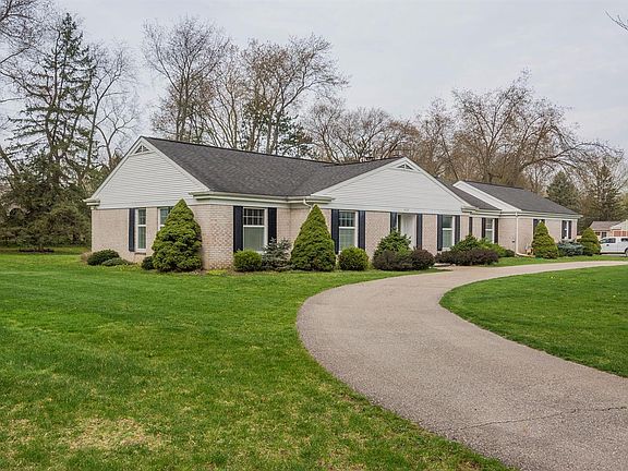 3rd image of 3629 Deerfield Pl