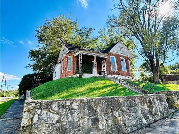 500 N Carolina St, Louisiana, MO 63353
