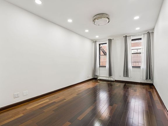 2nd image of 46 Rivington St APT 4E